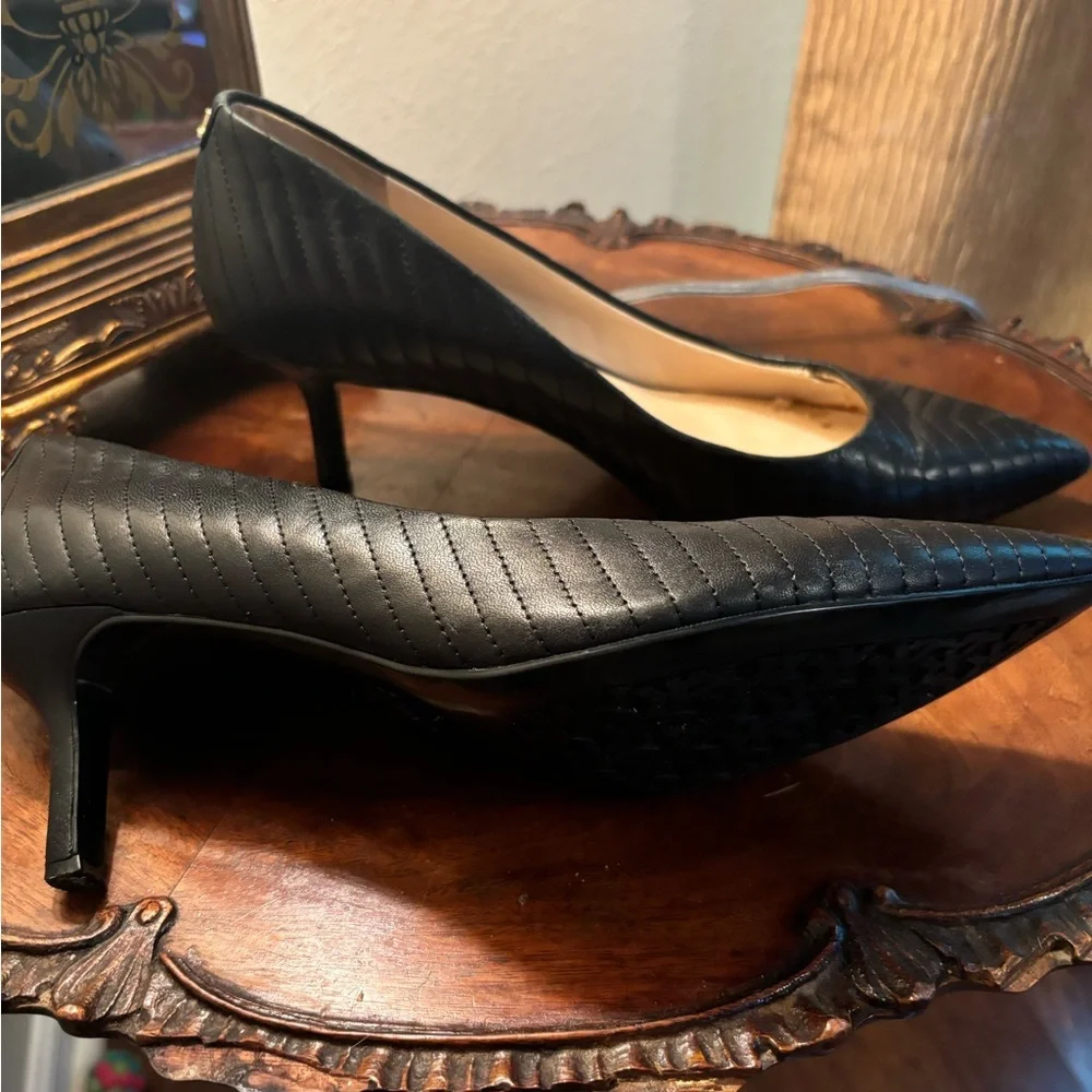 Karl Lagerfeld Black heels( (Rosette) size 8 @2in heels - Picture 1 of 7
